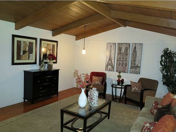 5th image of 14936 Jerries Dr