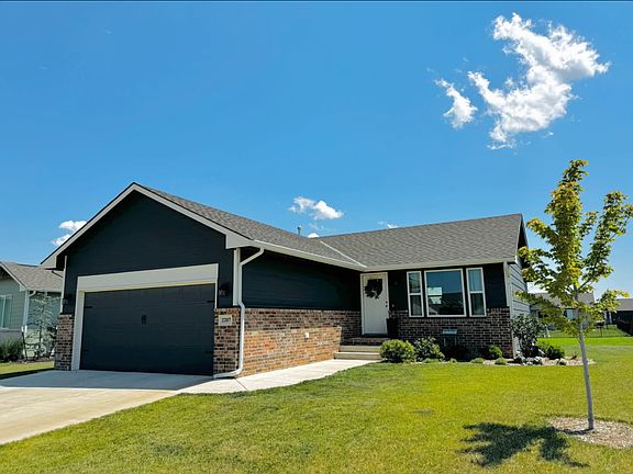 3rd image of 2207 E Watercress St