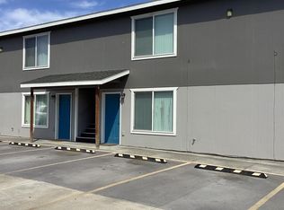 565 NW 3rd St #B, Hermiston, OR 97838