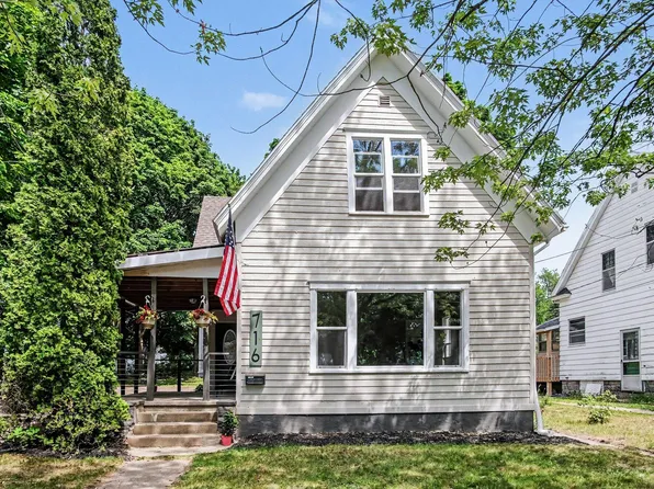 716 S Broas St, Belding, MI 48809