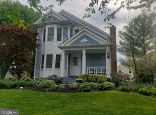 19 Fenton Wood Dr, Sterling, VA 20165