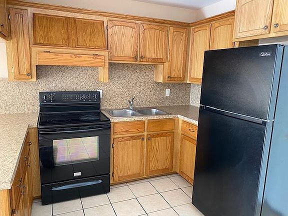 4th image of 3000 Cypress Dr #6