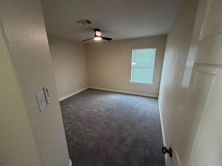 17923 Hollow Hill Ln — Photo 15