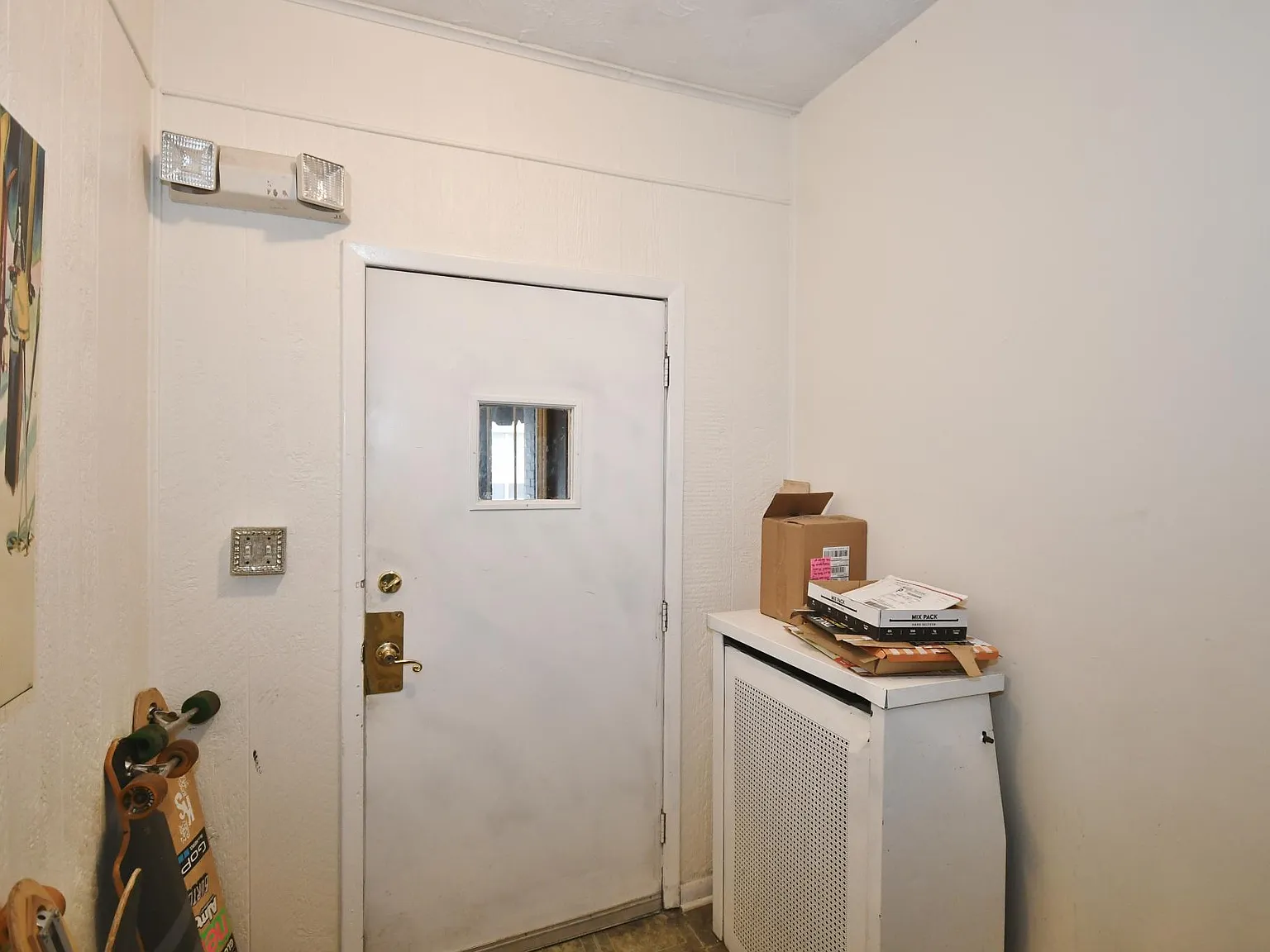 3 bed, $7,000 — Photo 2