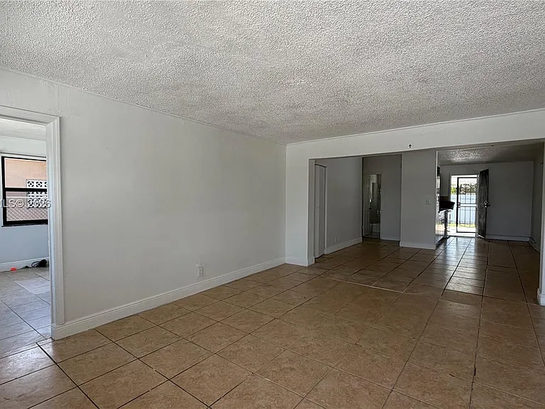 2230 Service Rd — Photo 4