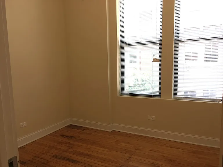 2159 W Belle Plaine Ave #2N — Photo 9