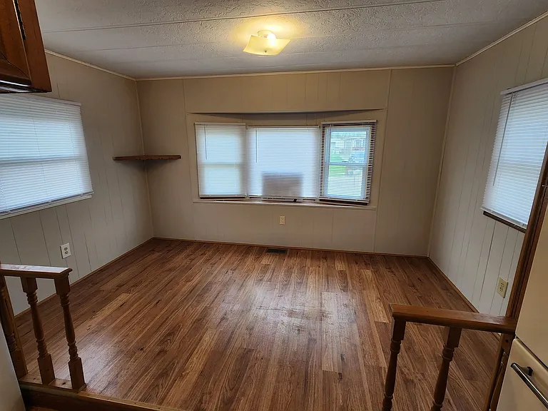 Belle Villa Lake — Photo 12