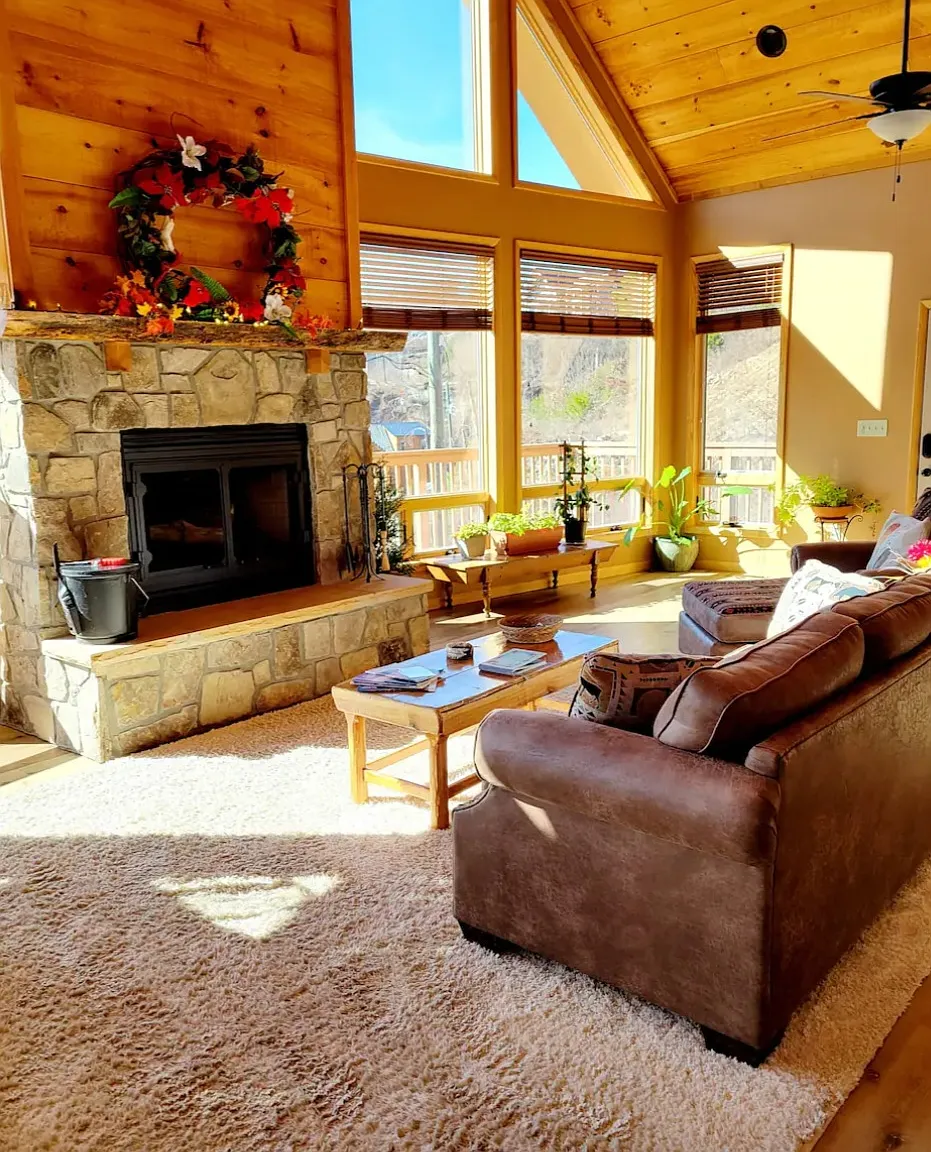 Daisy Ln, Gatlinburg — Photo 3