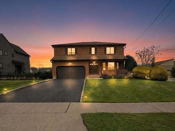 2nd image of 301 Denman Rd