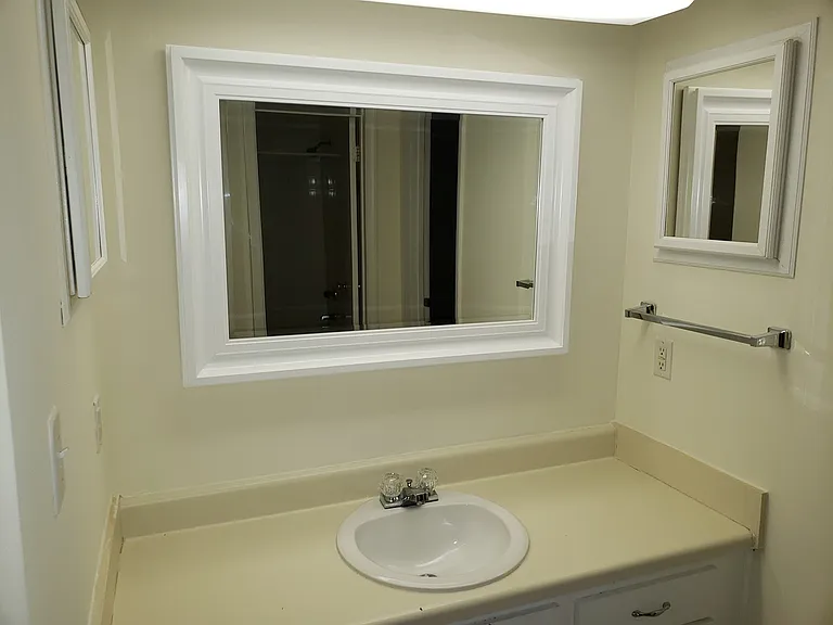 130 Kingsbury Dr — Photo 6