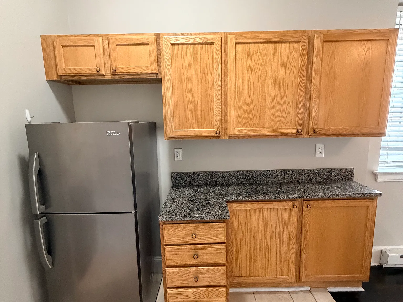 3 bed, 1.5 bath, $2,150 — Photo 3