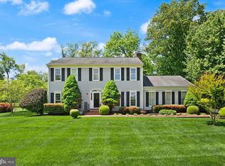 6822 Jeremiah Ct, Fairfax Station, VA 22039