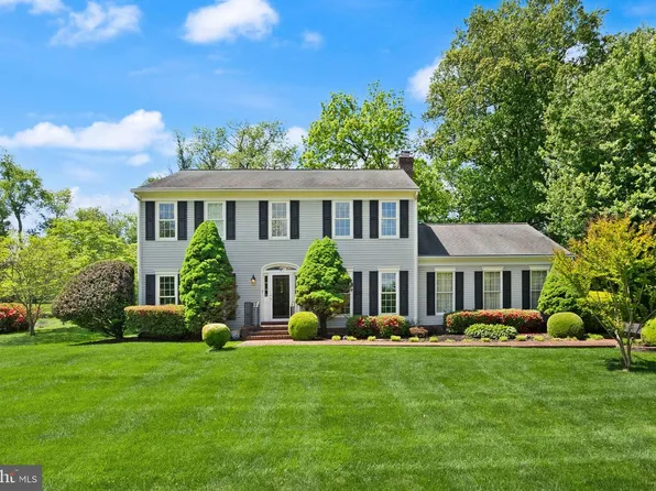 6822 Jeremiah Ct, Fairfax Station, VA 22039