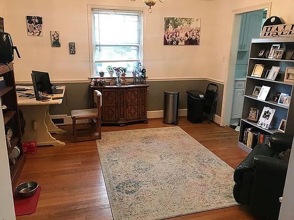 5th image of 4204 Grove Ave