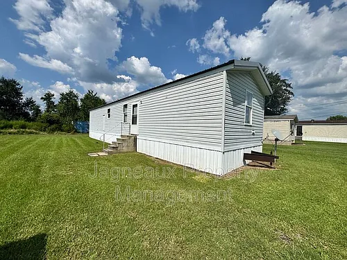 2210 Center St Photo 1