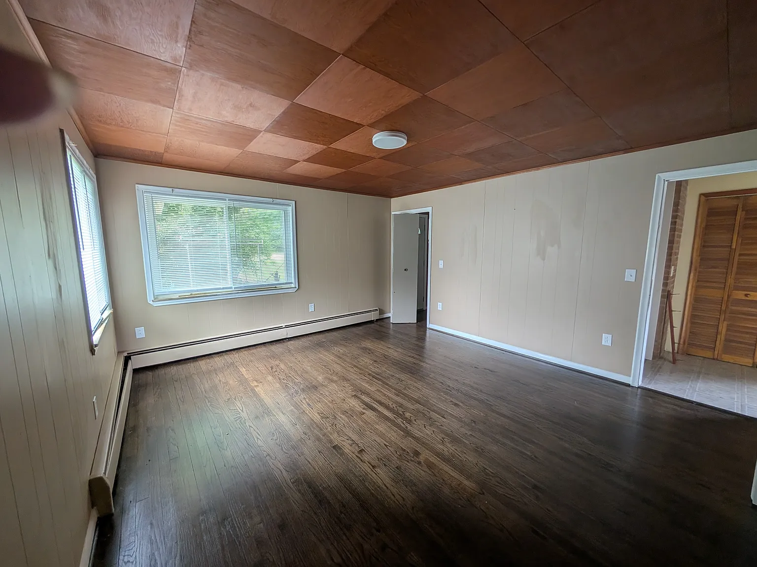 1 bed, $1,000 — Photo 1