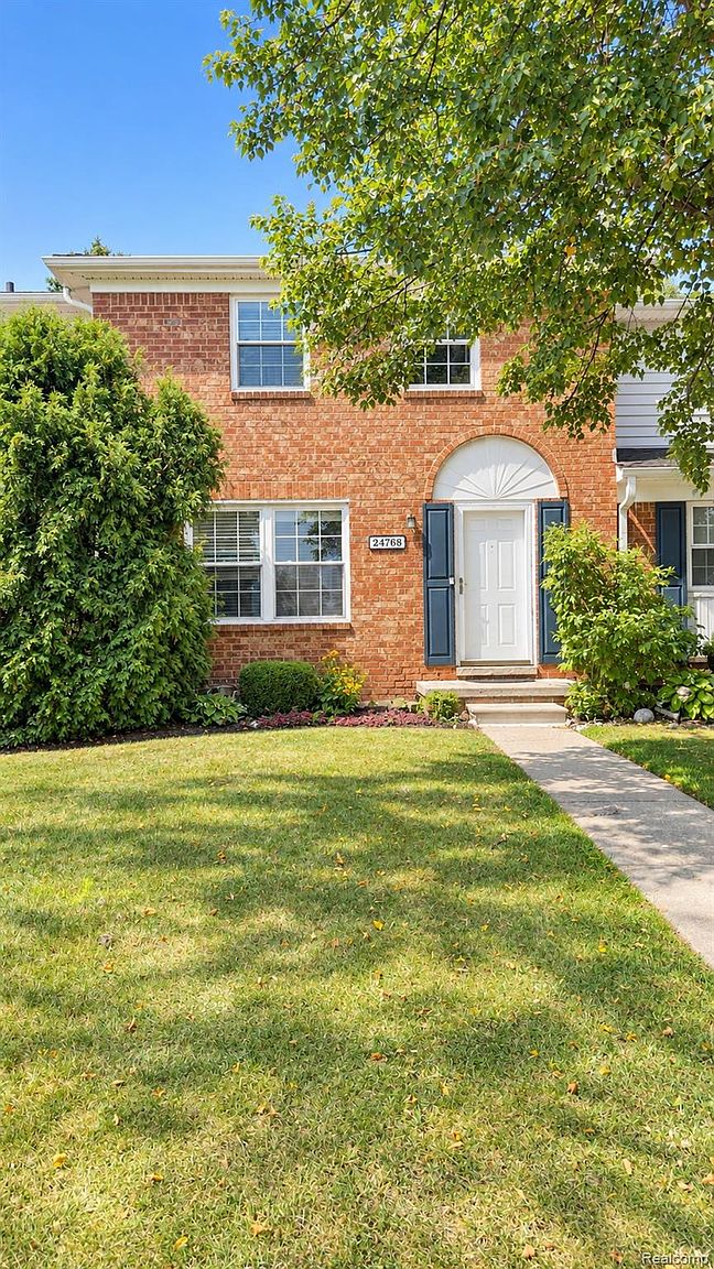 24768 Olde Orchard St, photo 1