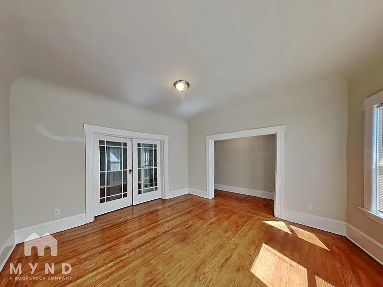 231 Athol Ave — Photo 3