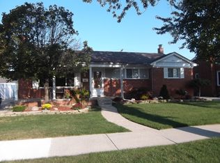 7860 N Henry Ruff Rd, Westland, MI 48185