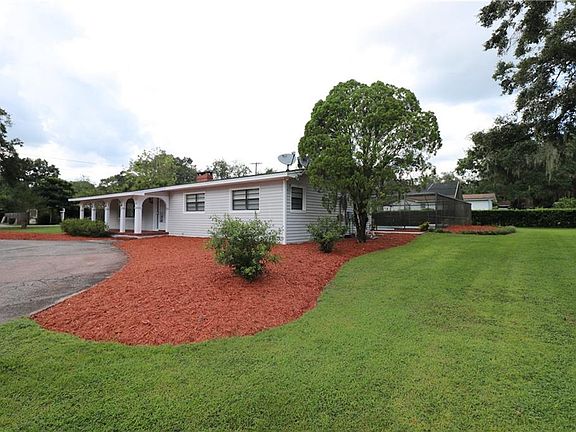 2nd image of 808 Sylvan Ln