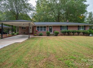 704 Hawthorne St, Cherryville, NC 28021