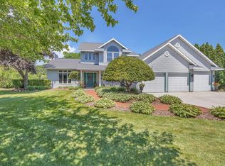 404 S Hills Dr, Plymouth, WI 53073