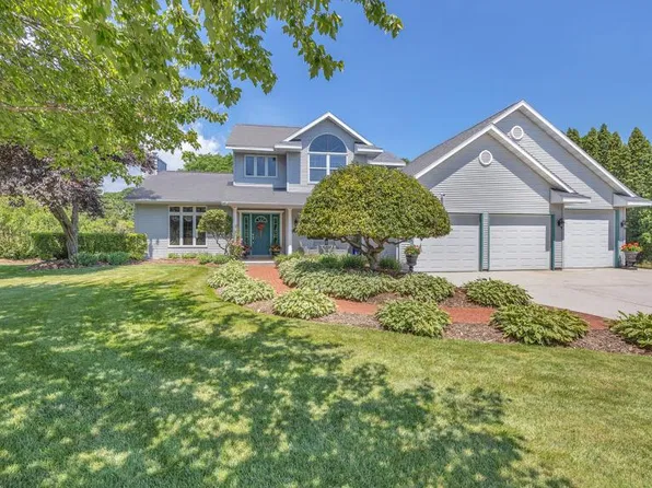404 S Hills DRIVE, Plymouth, WI 53073