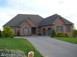 504 Twin Oaks Turn, Chambersburg, PA