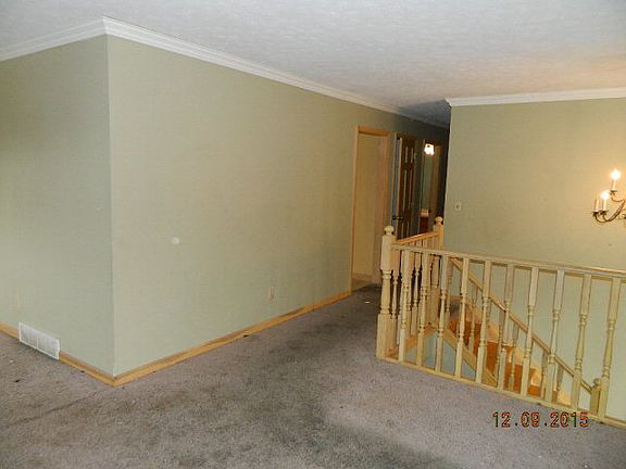 5th image of 52 Kassandra Dr