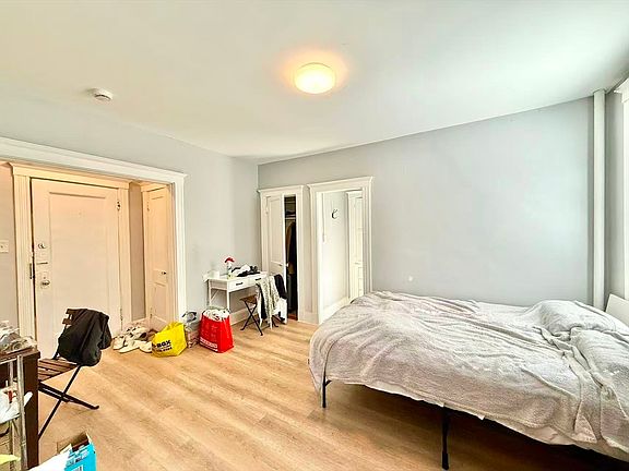 3rd image of 32 Sidlaw Rd APT 6