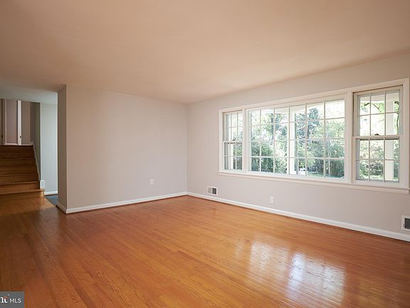 5th image of 3124 Adrian Pl