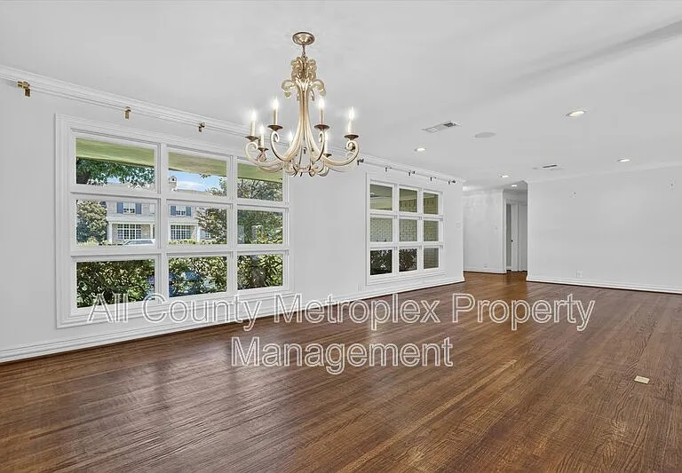 5804 Norway Rd — Photo 10