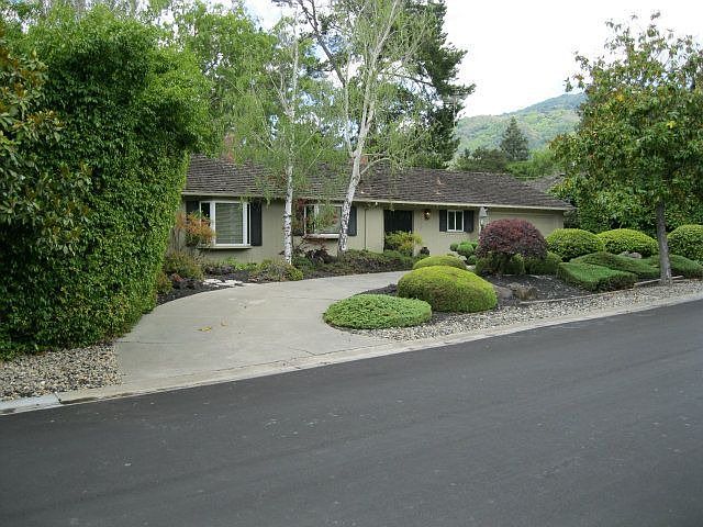 1st image of 120 Longmeadow Dr