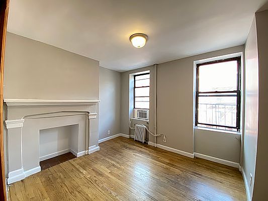 1st image of 516 E 5th St APT 10