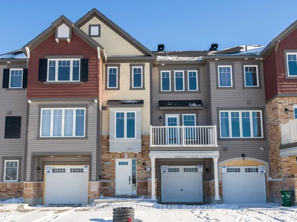 195 Par La Ville Cir, Ottawa, ON K2S 0T6