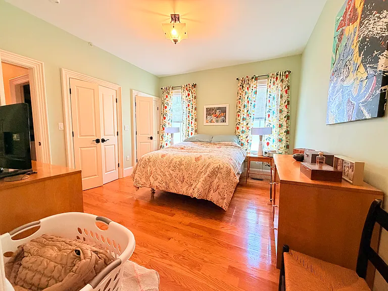81 Walnut St #1 — Photo 13
