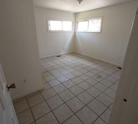 4th image of 1312 Goodale Ave