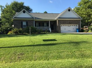 937 Junkins Rd, Guntersville, AL 35976