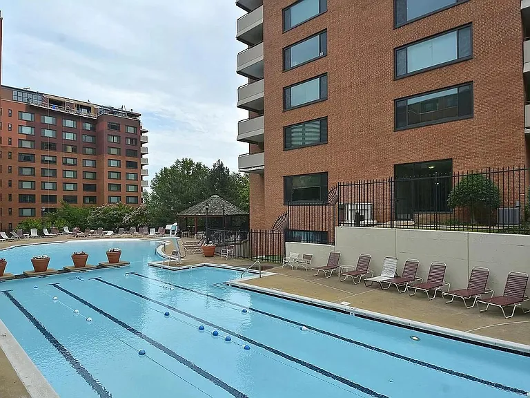 1011 Arlington Blvd #514 — Photo 18