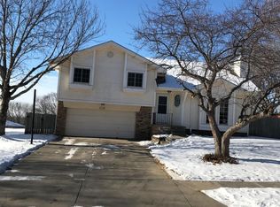 6716 S 153rd Cir, Omaha, NE 68137