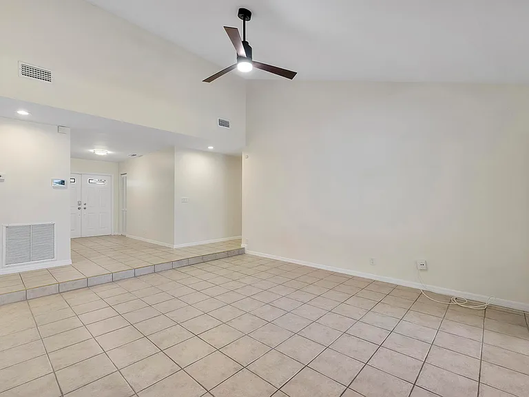 18324 181st Cir S — Photo 9