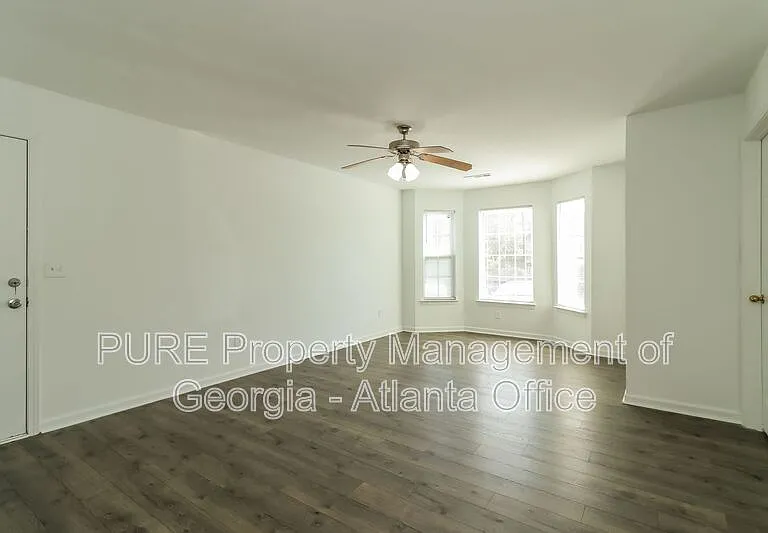 1702 Stonehaven Cir — Photo 7
