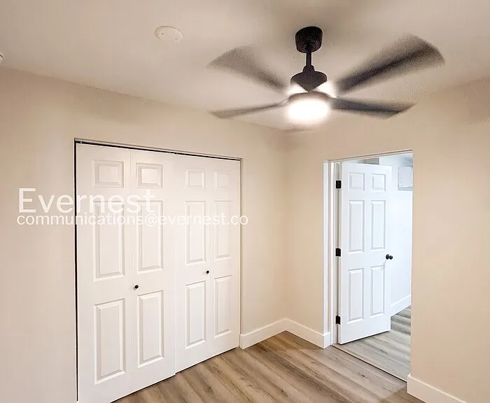 5908 S Manhattan Ave — Photo 9