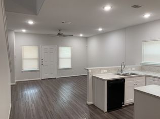 8111 Darlington Dr #B, Houston, TX 77028