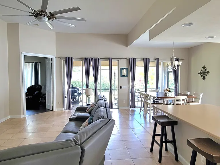 2302 Heydon Cir W — Photo 5