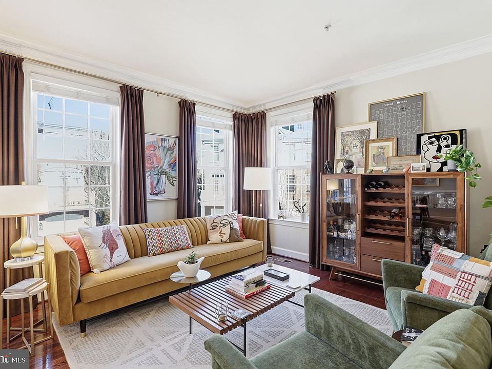 1st image of 529 Triadelphia Way