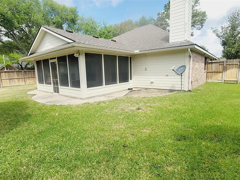 16215 Brinton Ct — Photo 26