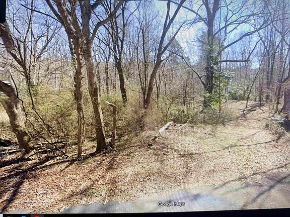 2nd image of 212/219 Railroad St