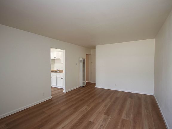 2nd image of 2650.5 Strathmore Ave