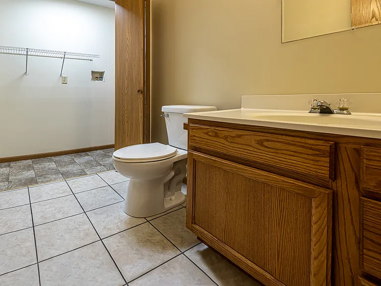 1210 Northernview Dr — Photo 4